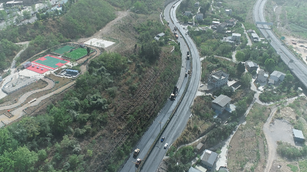 長道如弦，撥啟新章——G108線利州區(qū)瓷窯鋪至天立學校路口段大修工程項目建設側(cè)記